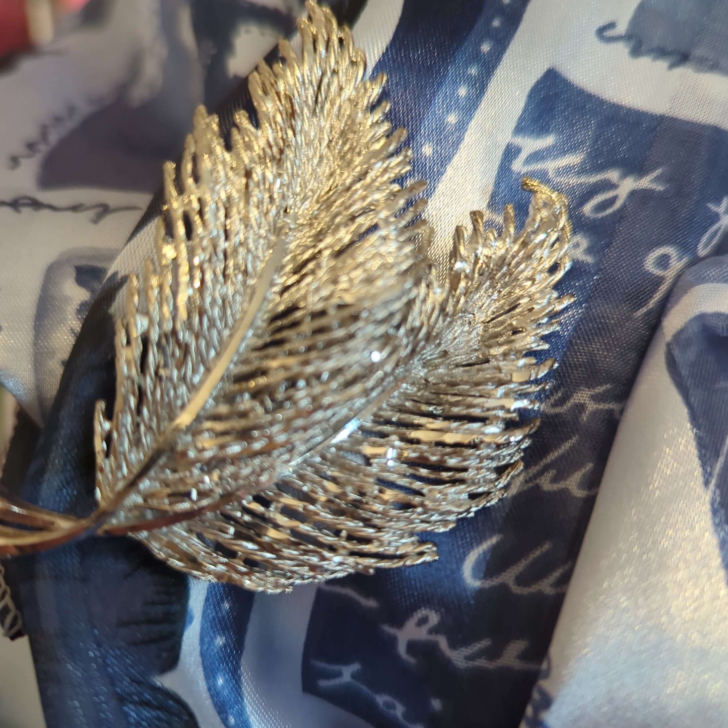 Vintage diamond cut silver leaf broochElevate your style with a stunning Vintage Diamond Cut Silver Leaf Brooch. Perfect for any event. Add sparkle to your look!$59.99Boston304