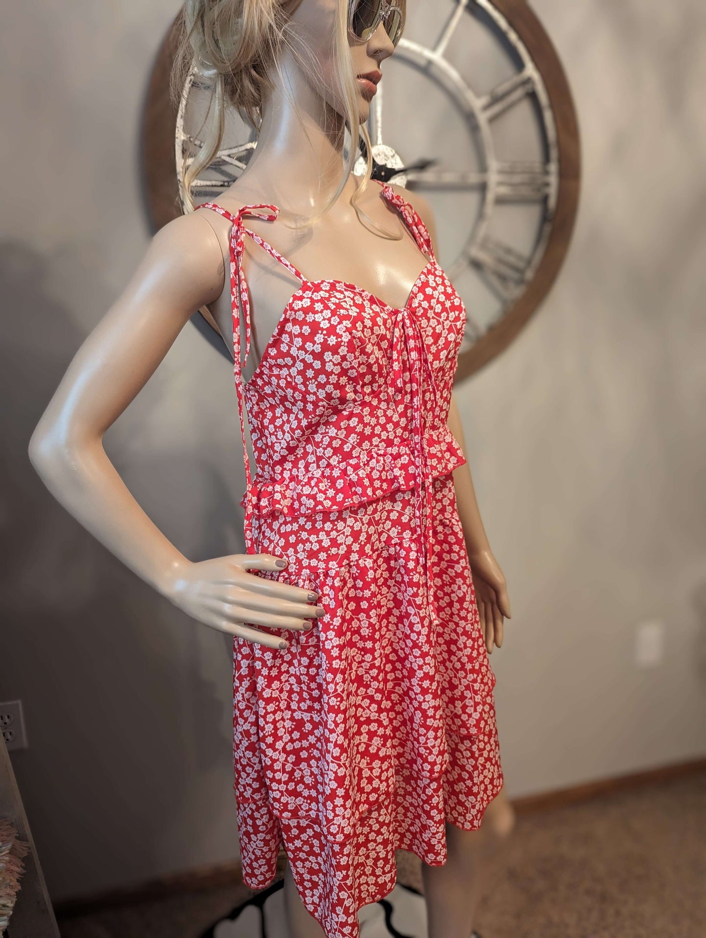 Simplee sundressFlaunt in style with Simplee's lightweight sundress. Perfect fit with adjustable tie straps, sexy back zip. Ideal for summer days.$25.00Boston304