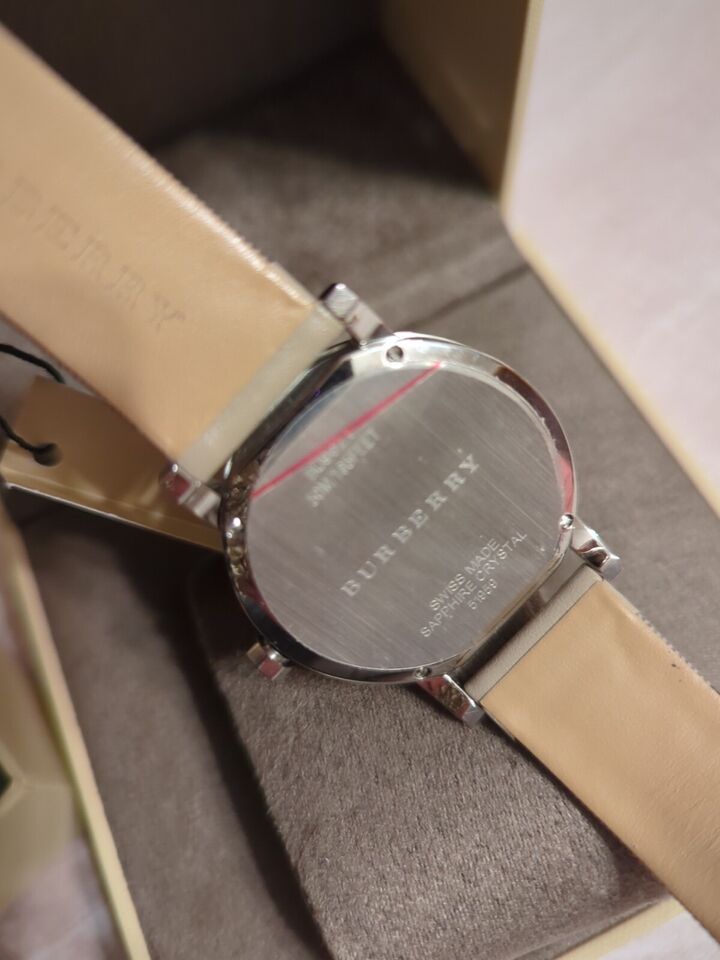 Burberry Womens Watch, Swiss Made Sapphire Crystal 51959, 50M/165 Feet. BU9021Elevate your style with the Burberry Women's Watch BU9021, featuring Swiss-made sapphire crystal and 50M water resistance. Perfect for the modern woman.$449.00Boston304