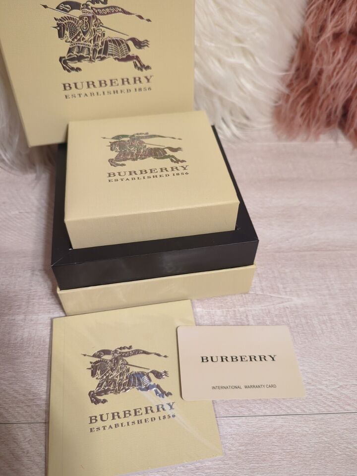 Burberry Womens Watch, Swiss Made Sapphire Crystal 51959, 50M/165 Feet. BU9021Elevate your style with the Burberry Women's Watch BU9021, featuring Swiss-made sapphire crystal and 50M water resistance. Perfect for the modern woman.$449.00Boston304